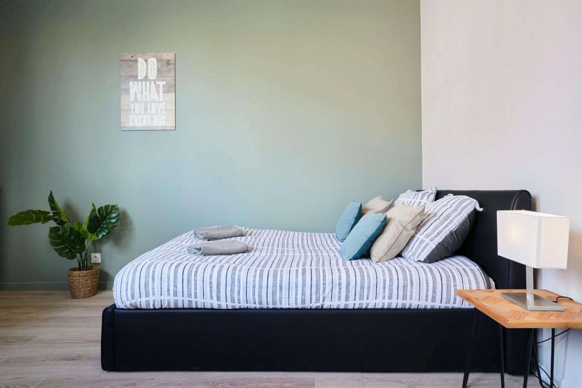 Locationstourcoing - Le Croise Appartement Buitenkant foto